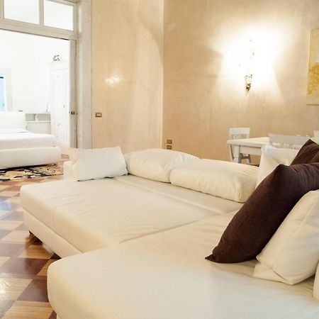 Luxury Flat In Florence Centre Exteriör bild